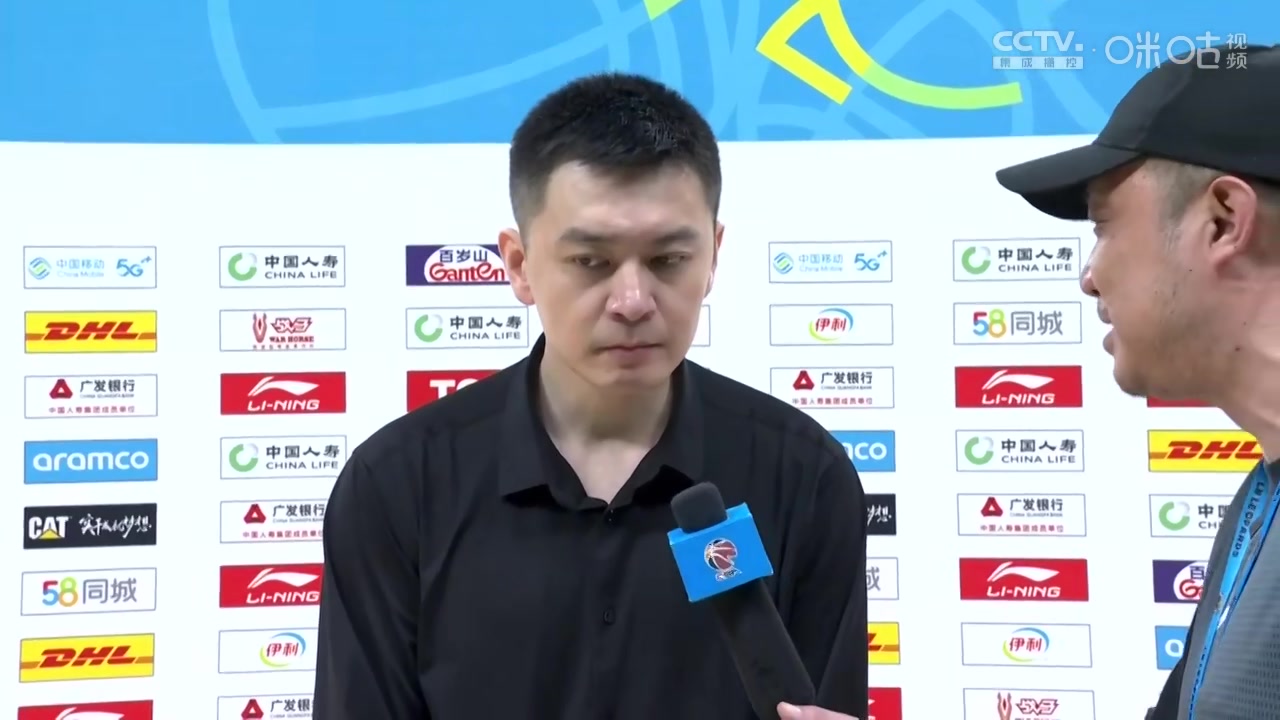 杨鸣：新疆队的主场很难打 希望接下来两场最好拿到一场胜利